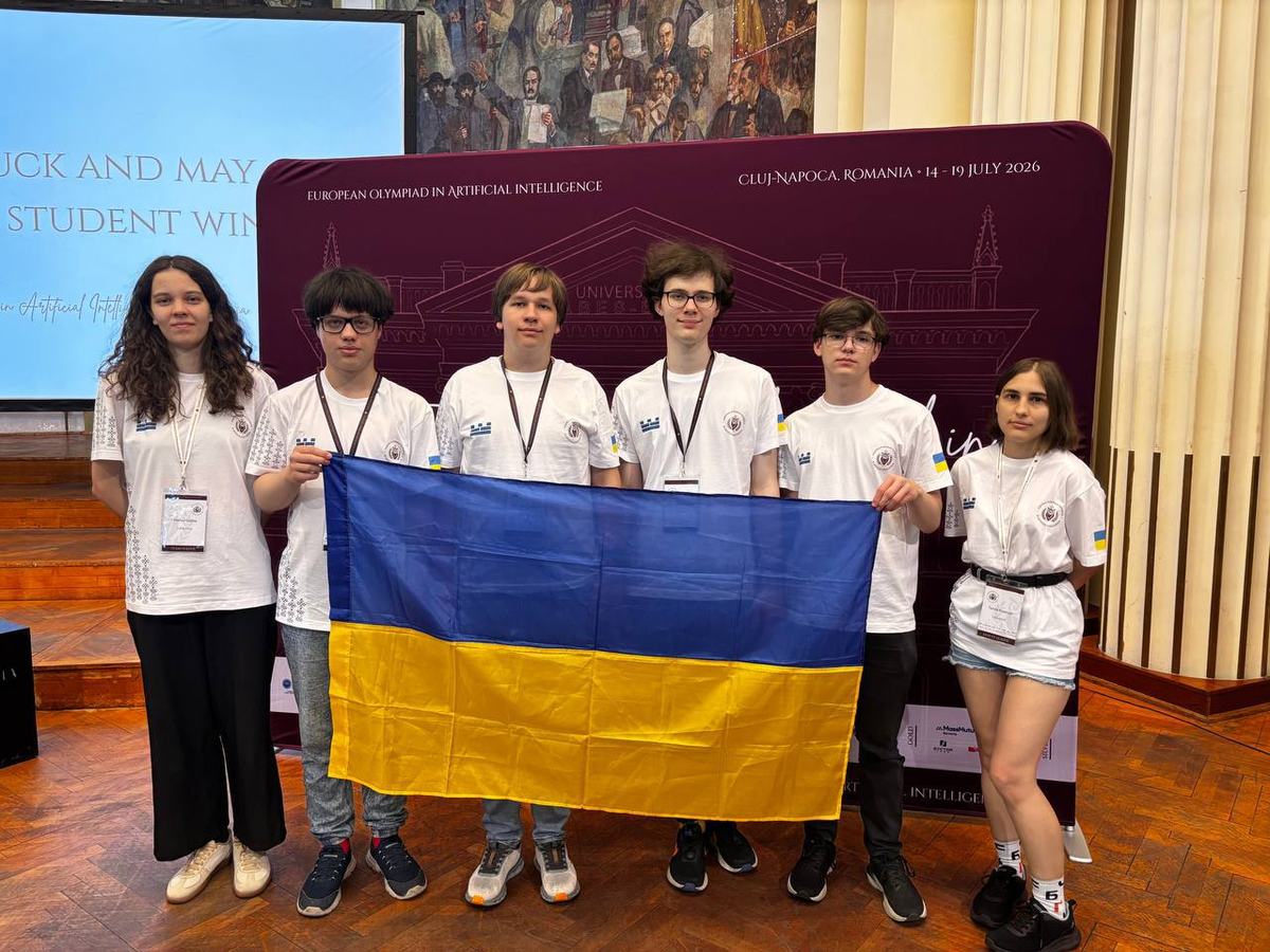 From left to right: Melisa Galiba, Roman Mielamud, Vladyslav Dakhno, Rostyslav Yabchenko, Andrii Tatarinov, Tamila Krashtan